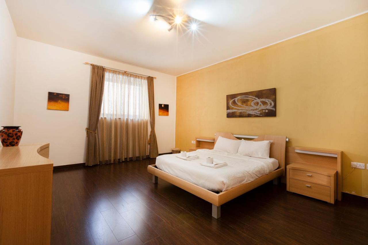 Spacious Seafront Apt With Living, Sofa, Wifi & Ac By 360 Estates Sliema Eksteriør bilde