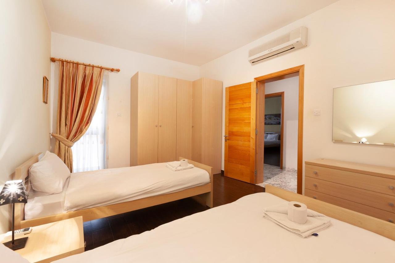 Spacious Seafront Apt With Living, Sofa, Wifi & Ac By 360 Estates Sliema Eksteriør bilde