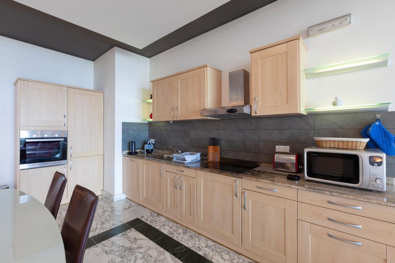 Spacious Seafront Apt With Living, Sofa, Wifi & Ac By 360 Estates Sliema Eksteriør bilde